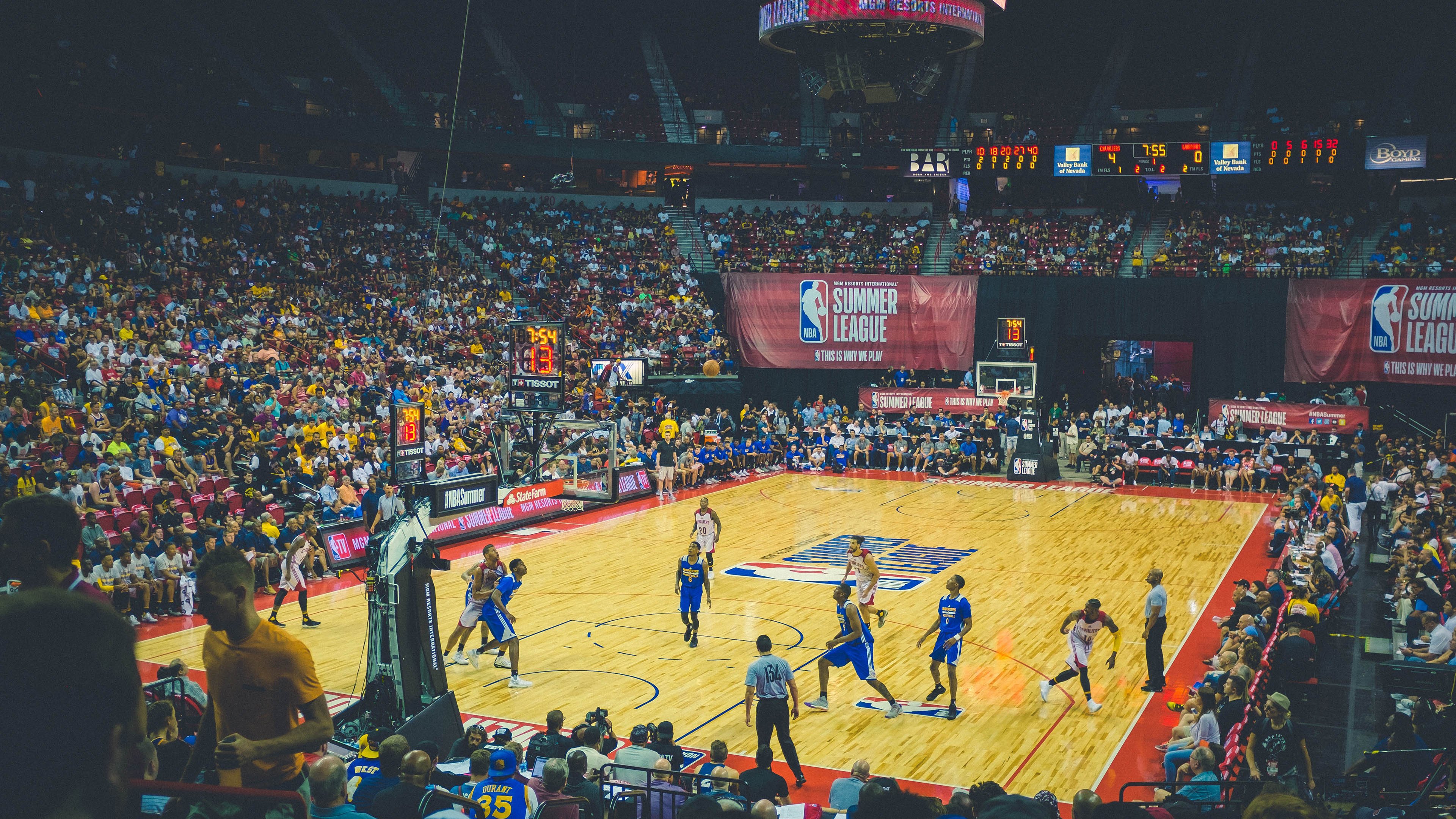 开云平台-马克西关键回合不手软！冷静一投定乾坤，爵士主场憾负魔术