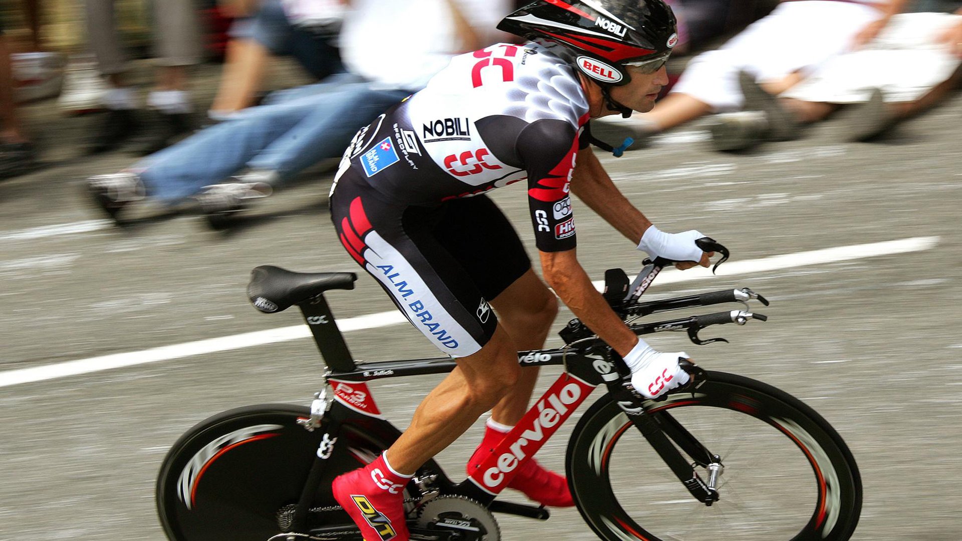 突尼斯冷箭穿心摩洛哥，加维F1街道赛上演速度艺术！